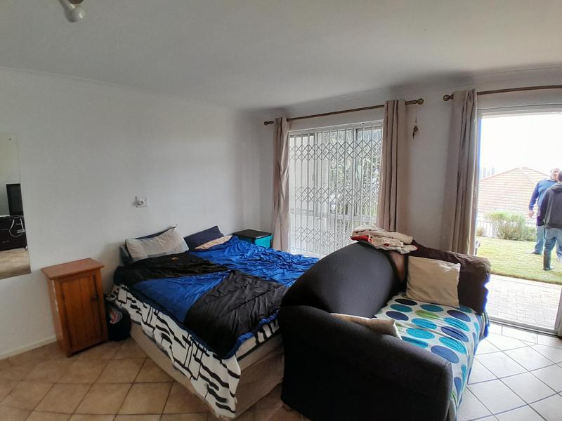 To Let 1 Bedroom Property for Rent in Vredehoek Western Cape